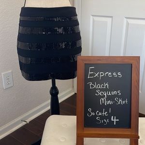 🖤 express black sequins mini skirt, size 4, see pics for detailed measurements